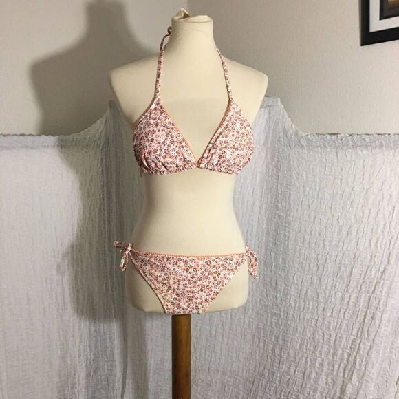 Xhilaration Pink Floral Two Piece Swimset Size Large - Picture 1 of 6